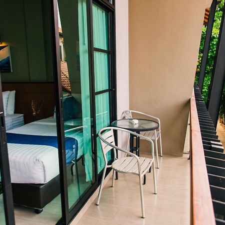 Wealth Boutique Hotel Chiang Mai Exteriör bild