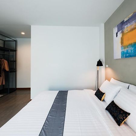 Wealth Boutique Hotel Chiang Mai Exteriör bild
