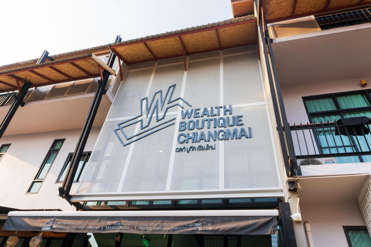 Wealth Boutique Hotel Chiang Mai Exteriör bild