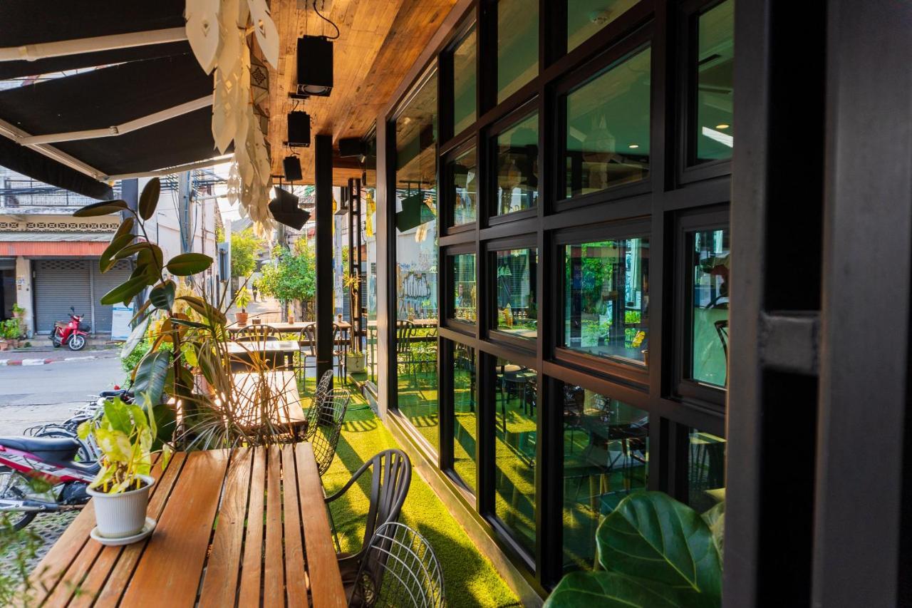 Wealth Boutique Hotel Chiang Mai Exteriör bild