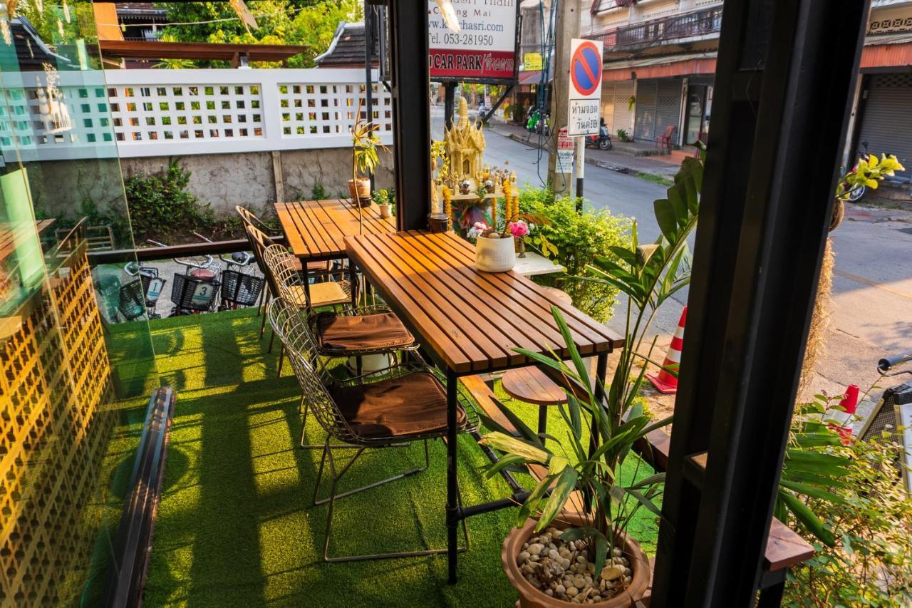 Wealth Boutique Hotel Chiang Mai Exteriör bild