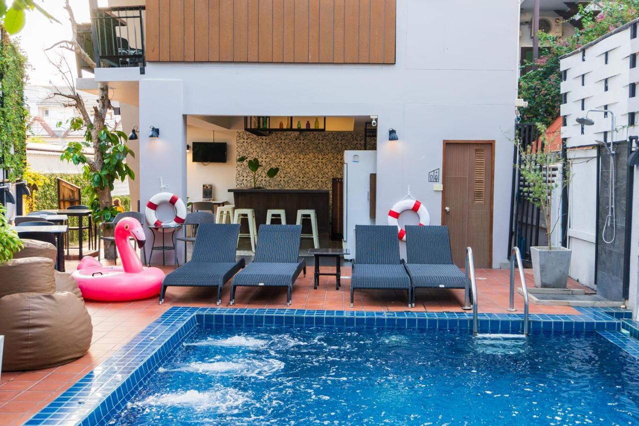 Wealth Boutique Hotel Chiang Mai Exteriör bild