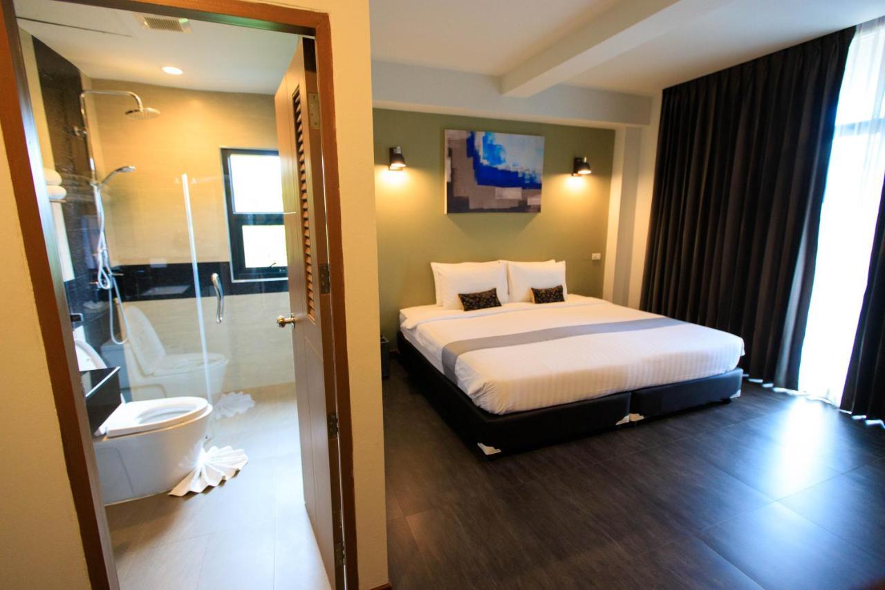 Wealth Boutique Hotel Chiang Mai Exteriör bild